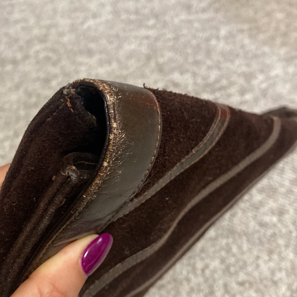 Vintage 70s chocolate brown suede and leather clutch - Picture 7 of 7